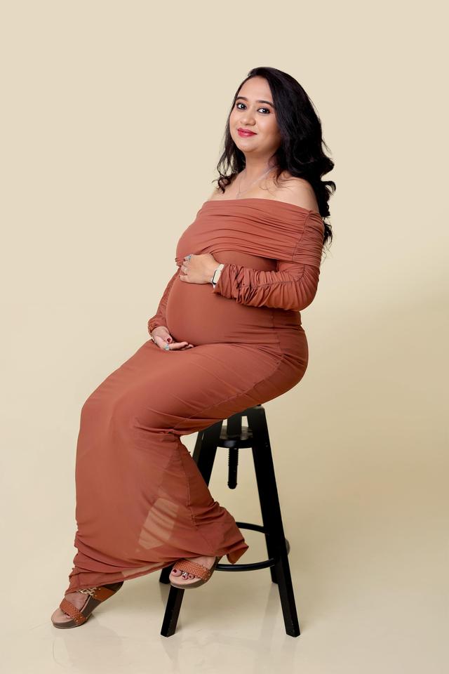Flow 108 client during her maternity shoot